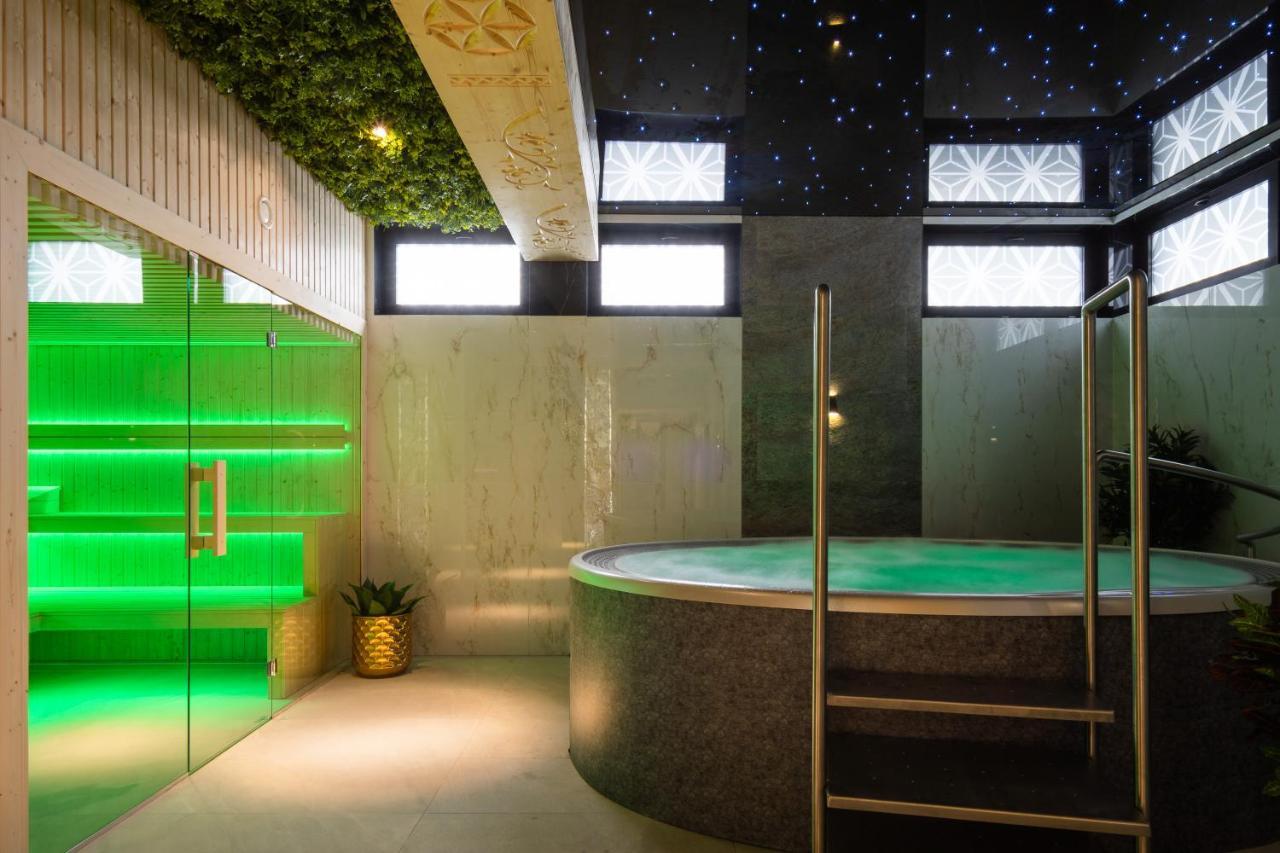 Aparthotel Goralski Resort Spa Bialka Tatrzanska Bagian luar foto